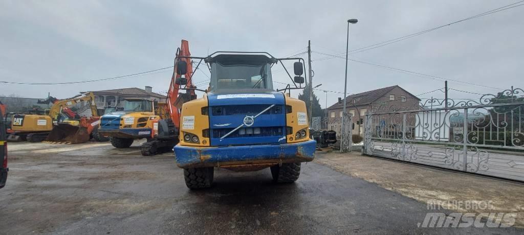 Volvo A 25 F 铰接式自卸车