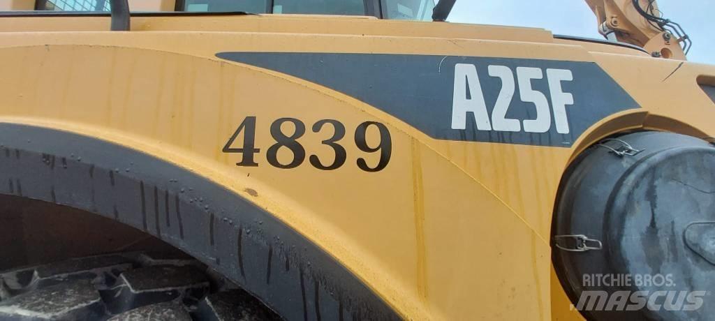 Volvo A 25 F 铰接式自卸车