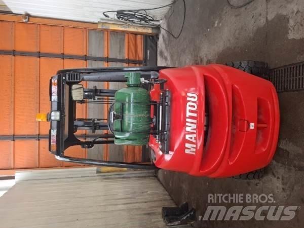 Manitou MI25G 越野叉车|叉装车