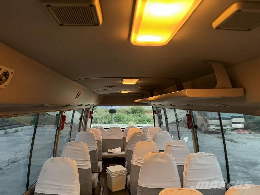 Toyota Coaster Bus 迷你巴士