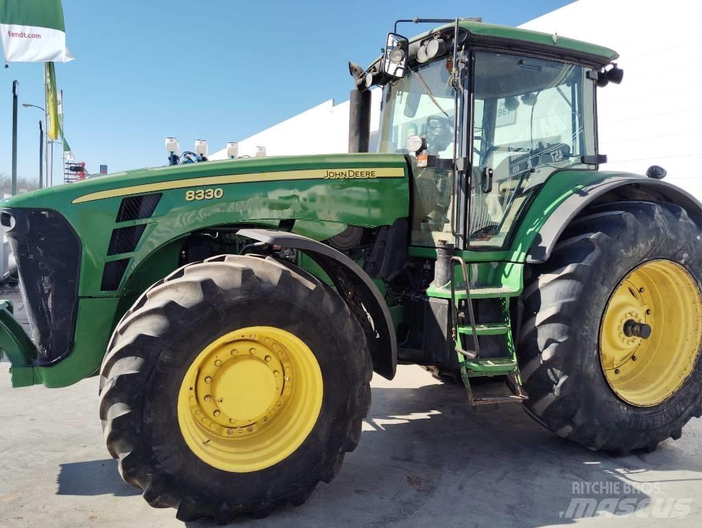 John Deere 8330 拖拉机/农用车