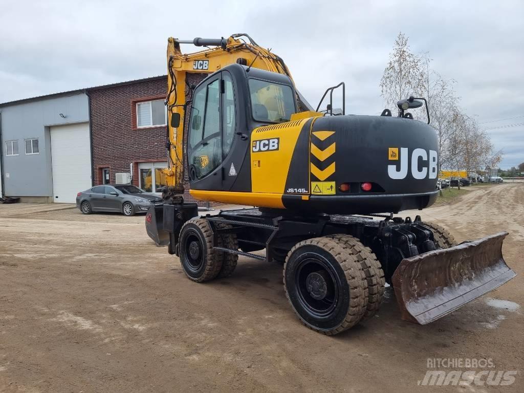 JCB JS 145 W 轮式挖掘机