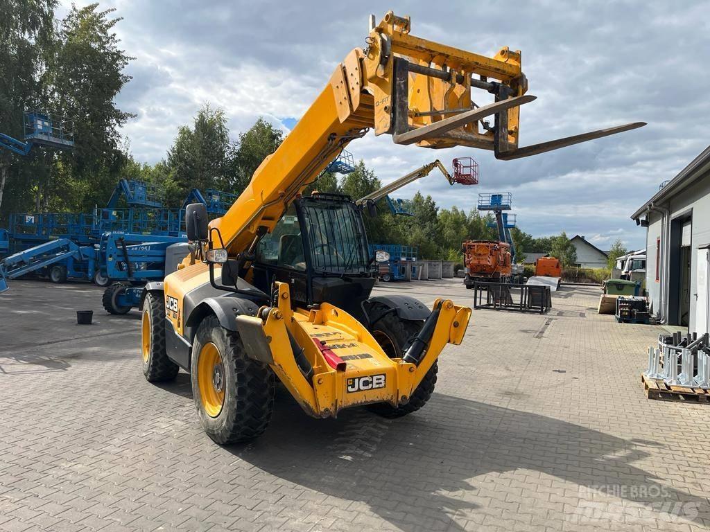 JCB 540-140 伸缩臂叉装车|叉装车
