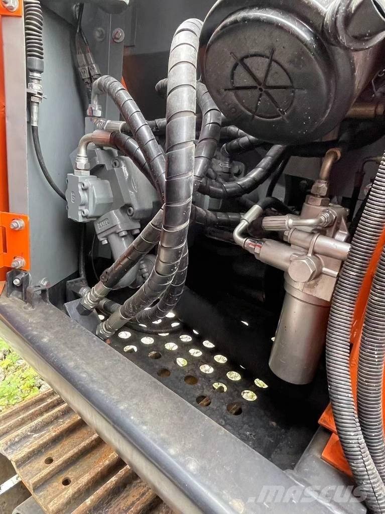 Hitachi ZX 70 小型挖掘机