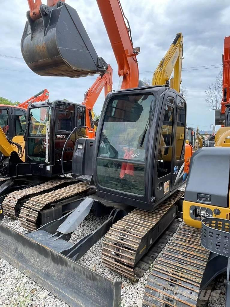 Hitachi ZX 70 小型挖掘机