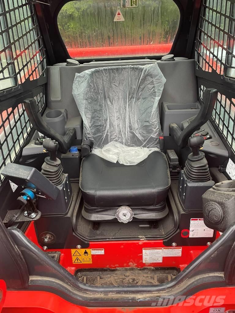 Kioti SL750 滑移装载机