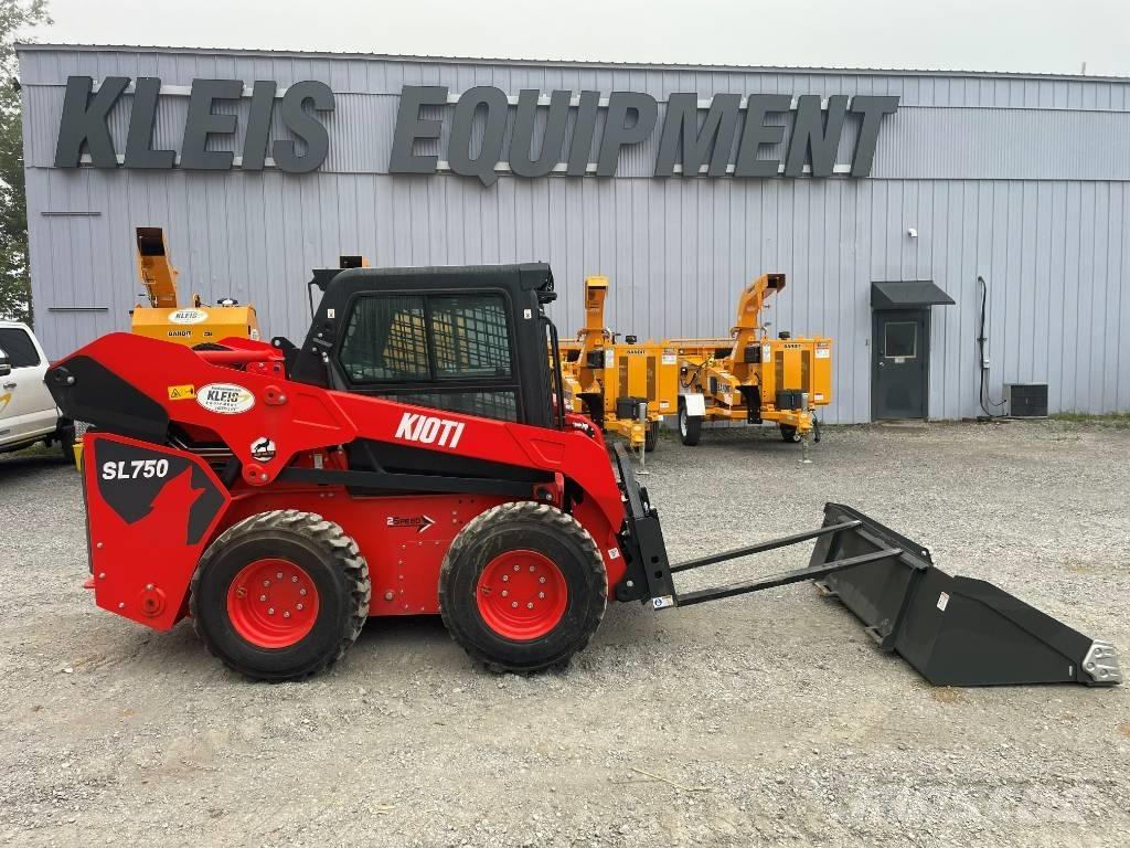 Kioti SL750 滑移装载机