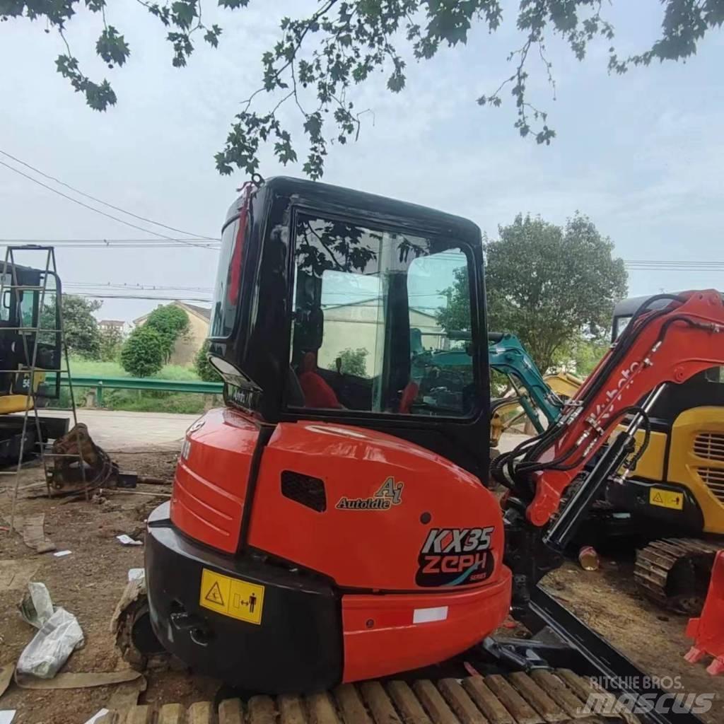 Kubota U 35 小型挖掘机