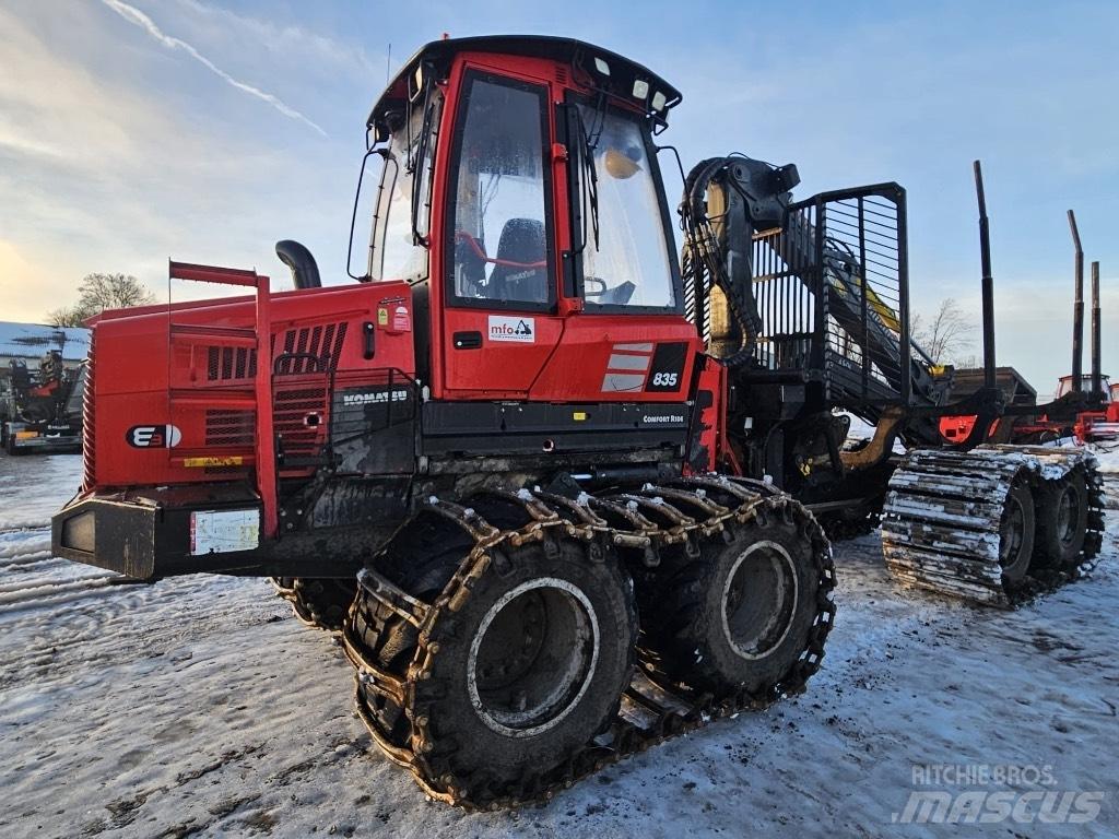 Komatsu 835 集运机