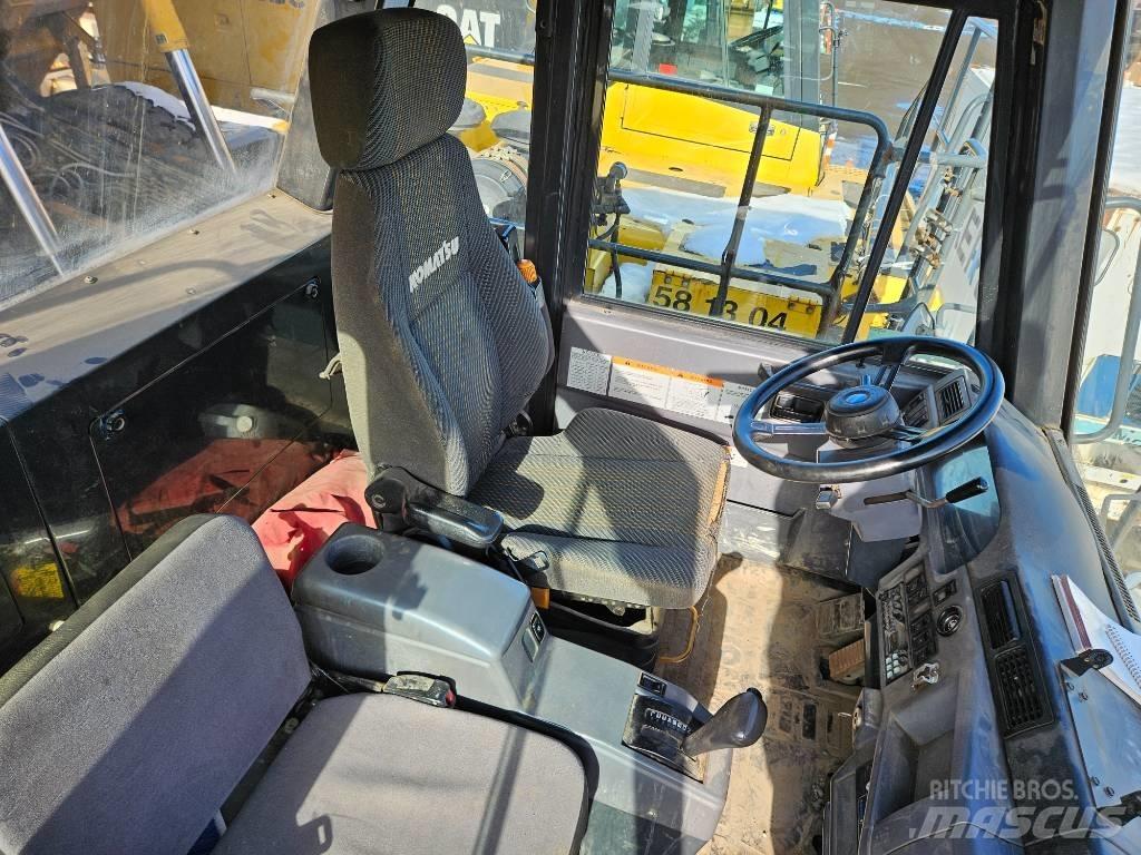 Komatsu HD465-7EO 翻斗车\公路型自卸车