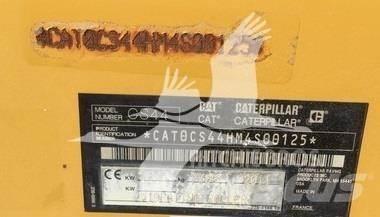 CAT CS44 单轮压路机