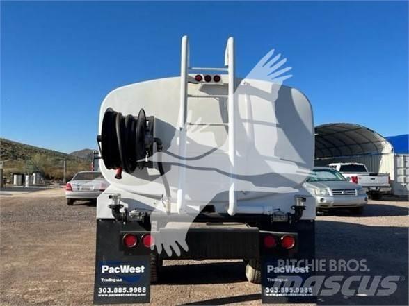 Ford F750 油罐车
