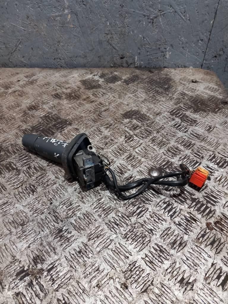 MAN TGA   81255090123 驾驶室与内部
