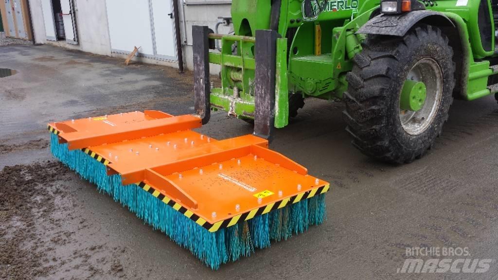 M3 Broom Sweeper SI 扫地机