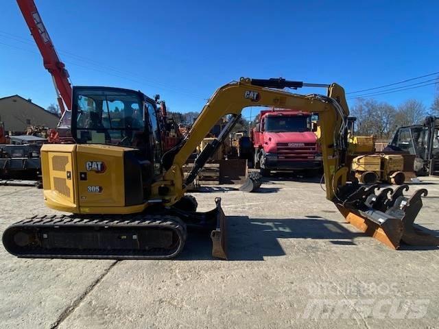 CAT 305 CR 小型挖掘机