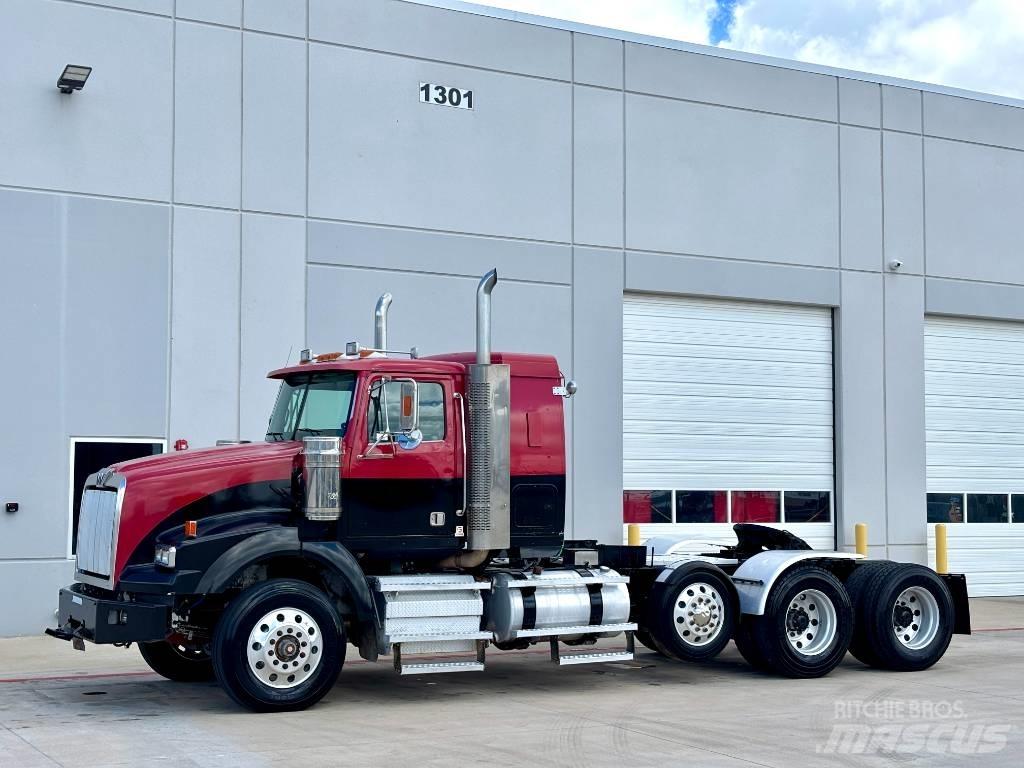 Western Star 4900 牵引车