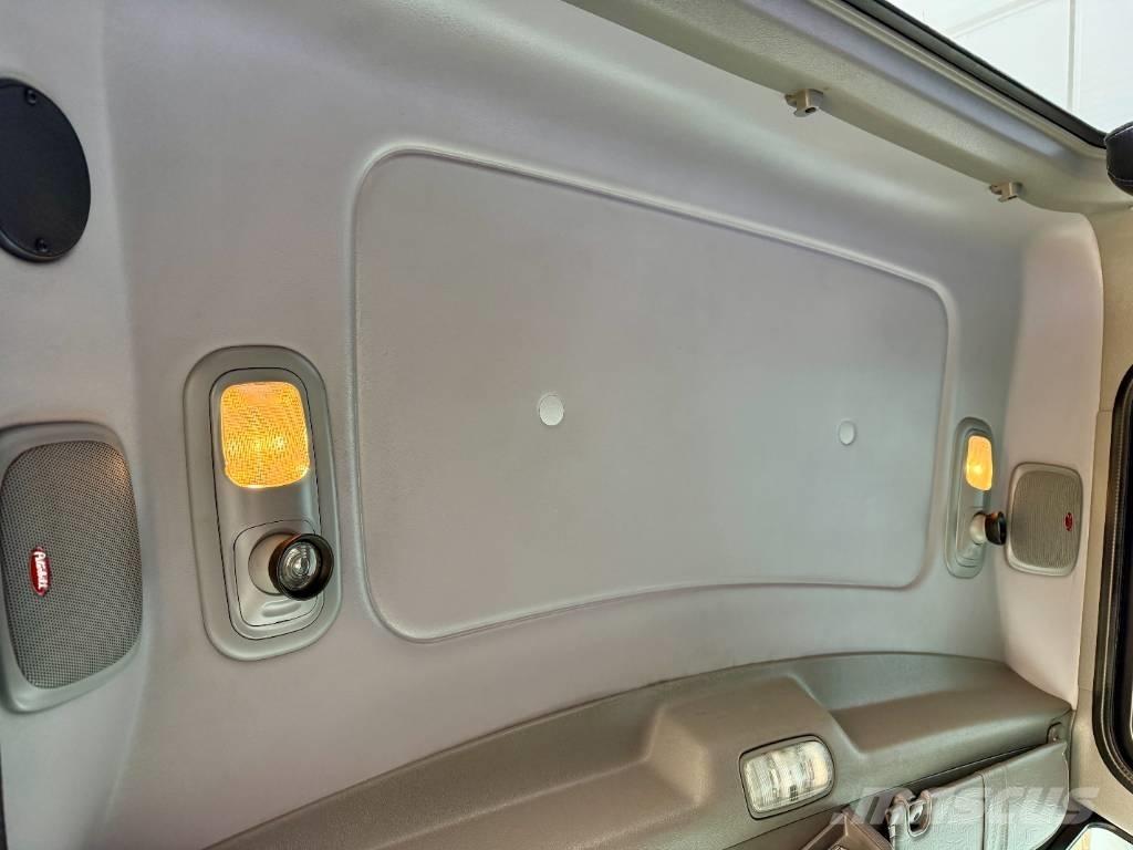 Peterbilt 389 牵引车