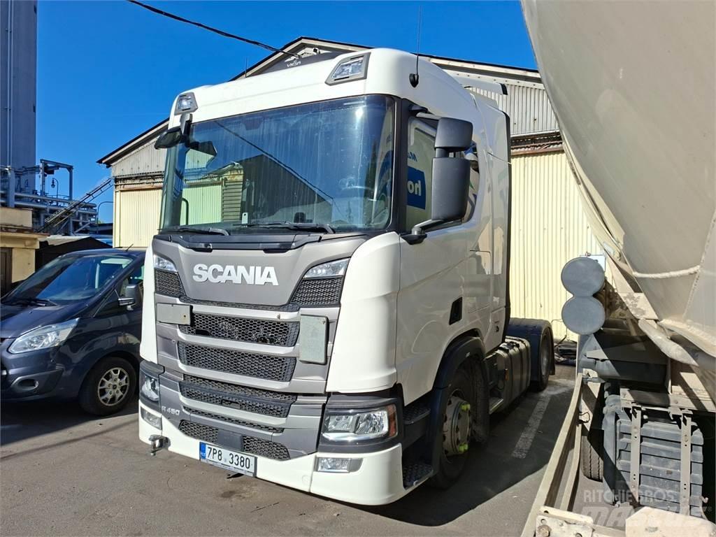Scania R450 牵引车