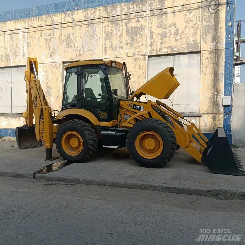 JCB 4CX 反铲装载机