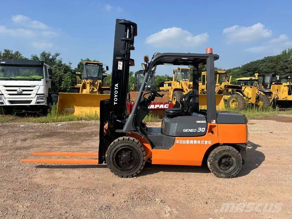 Toyota 30 forklift 柴油叉车