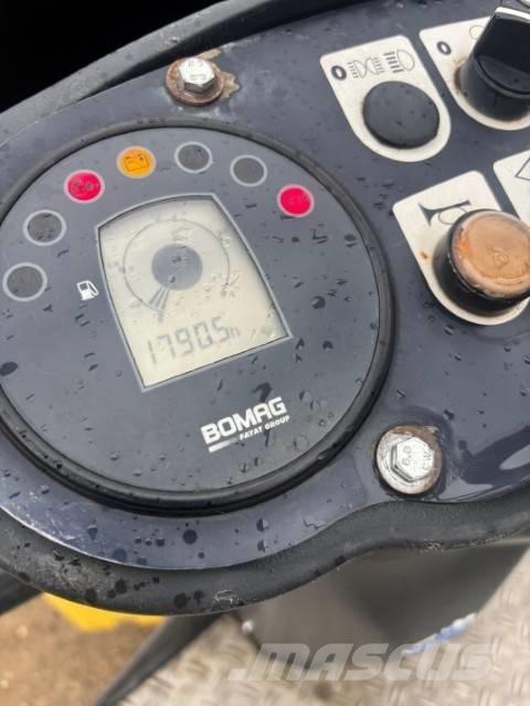 Bomag BW 120 AD-4 双轮压路机