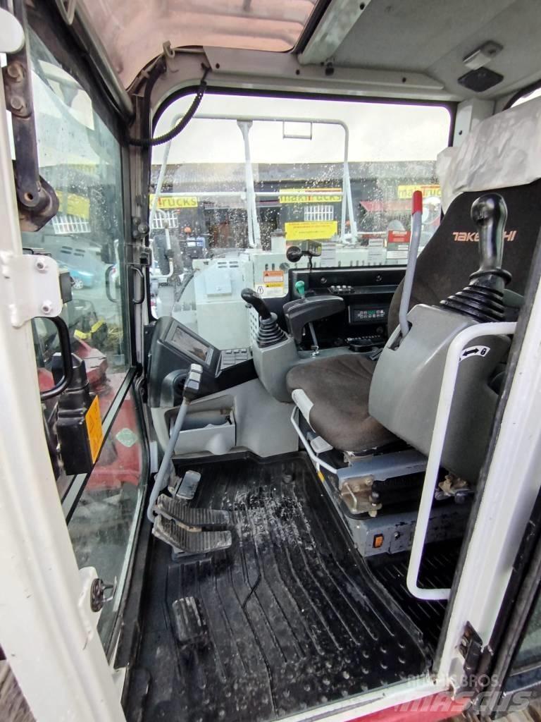Takeuchi TB2150 中型挖掘机