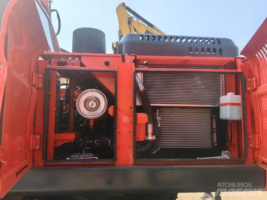 Doosan DX225LC-9C 履带挖掘机