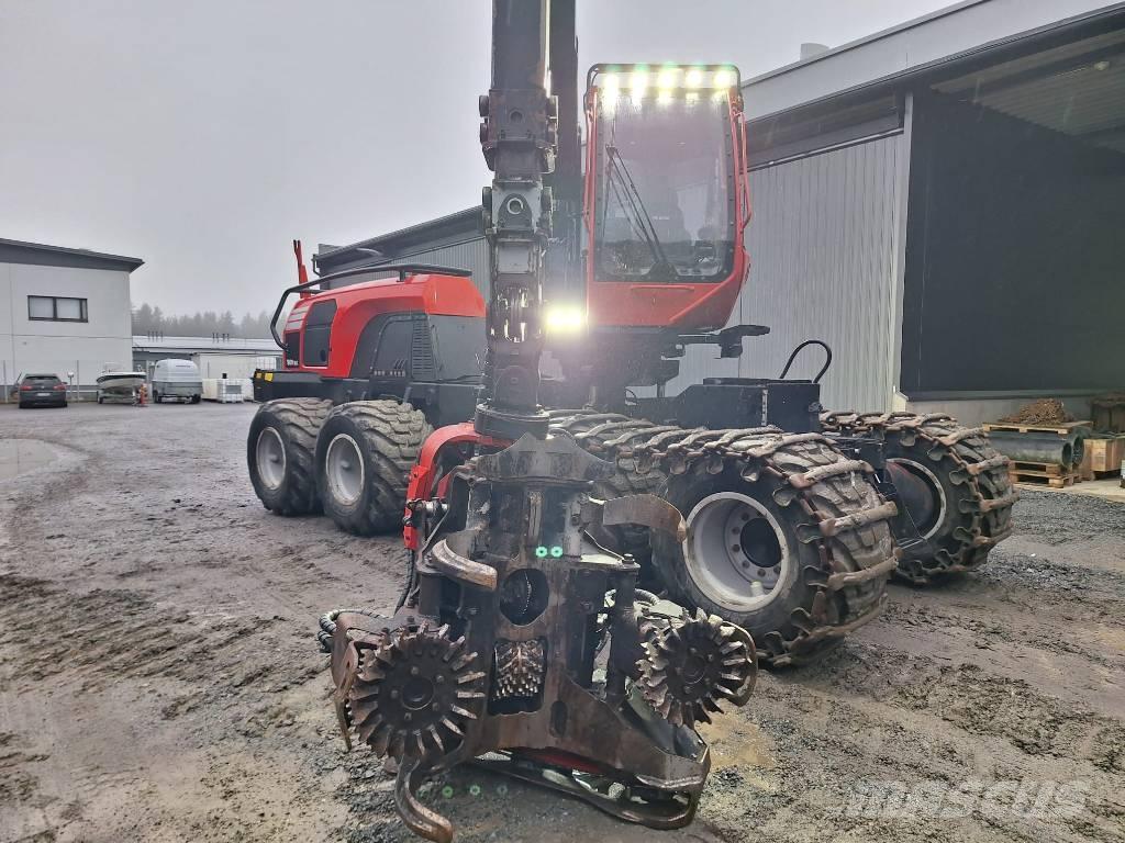 Komatsu 901 XC 收割机