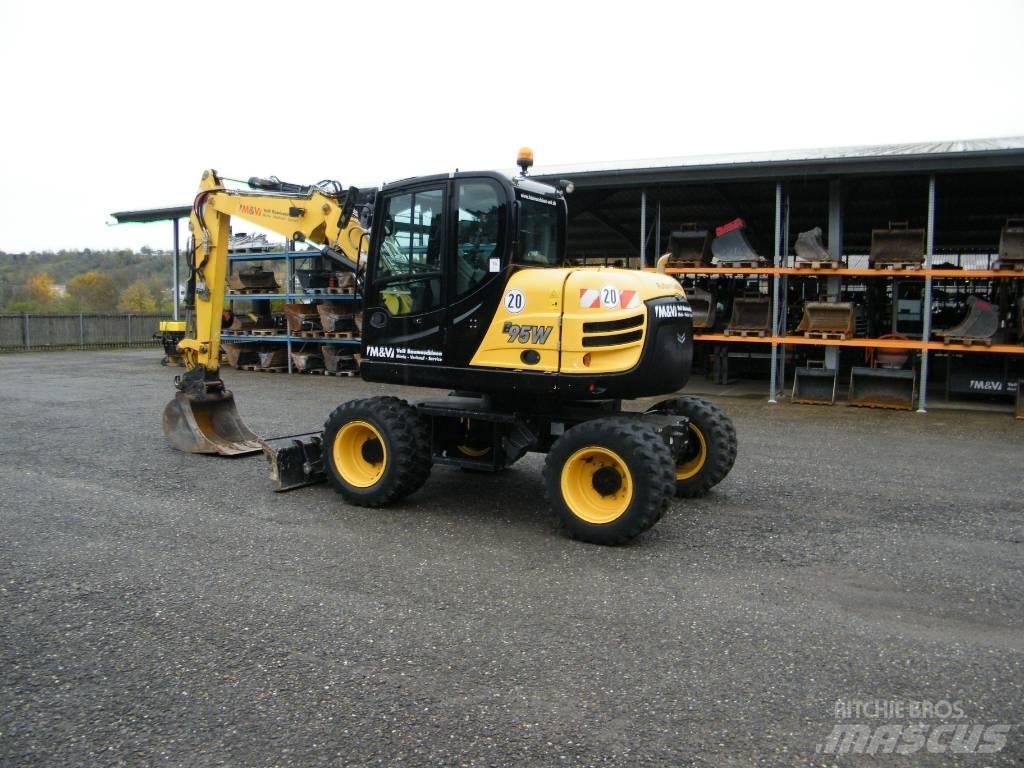 Yanmar B95W 轮式挖掘机