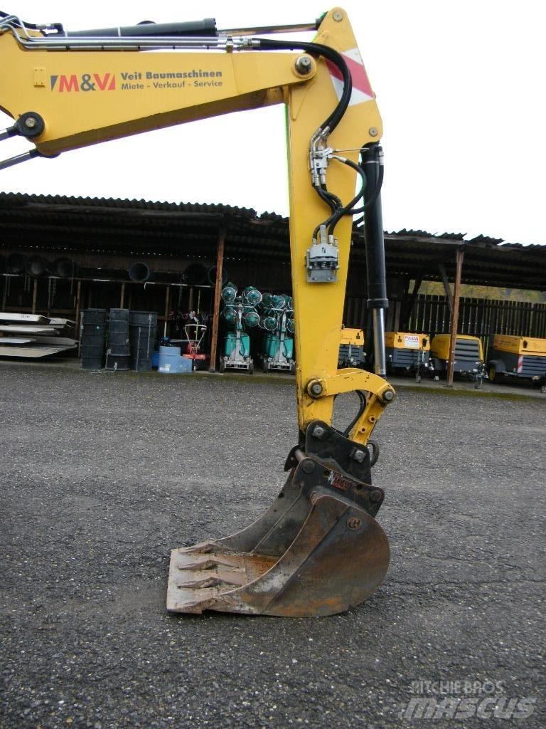 Yanmar B95W 轮式挖掘机