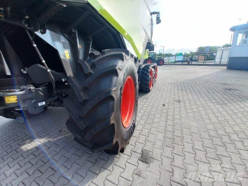 CLAAS Lexion 8800 TT 联合收割机