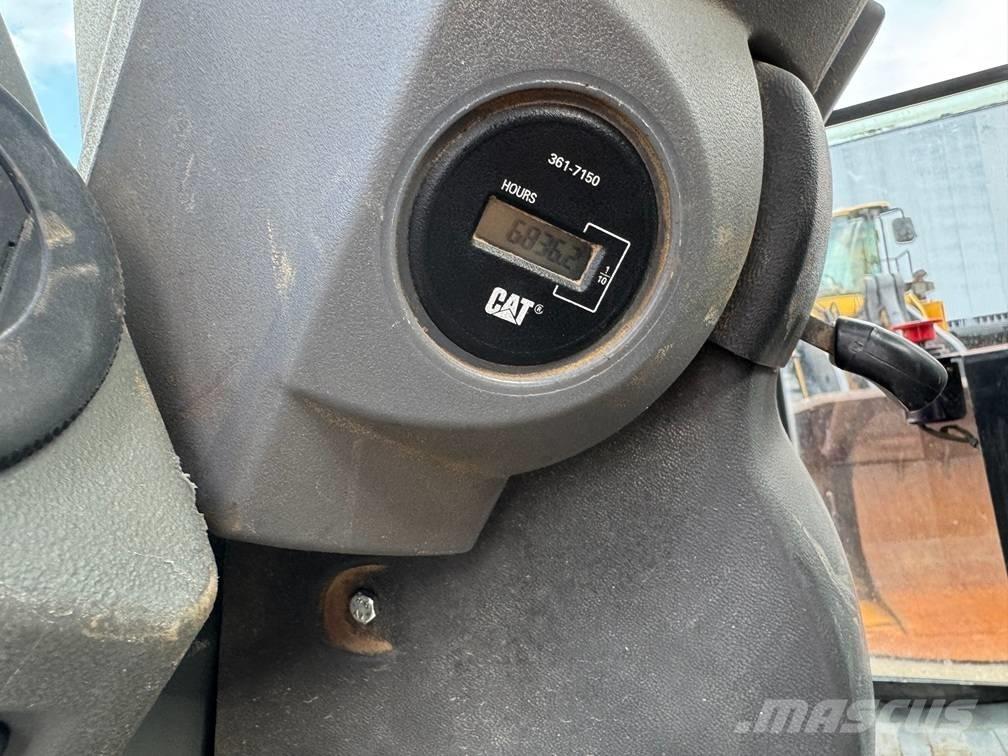 CAT CP 76 单轮压路机