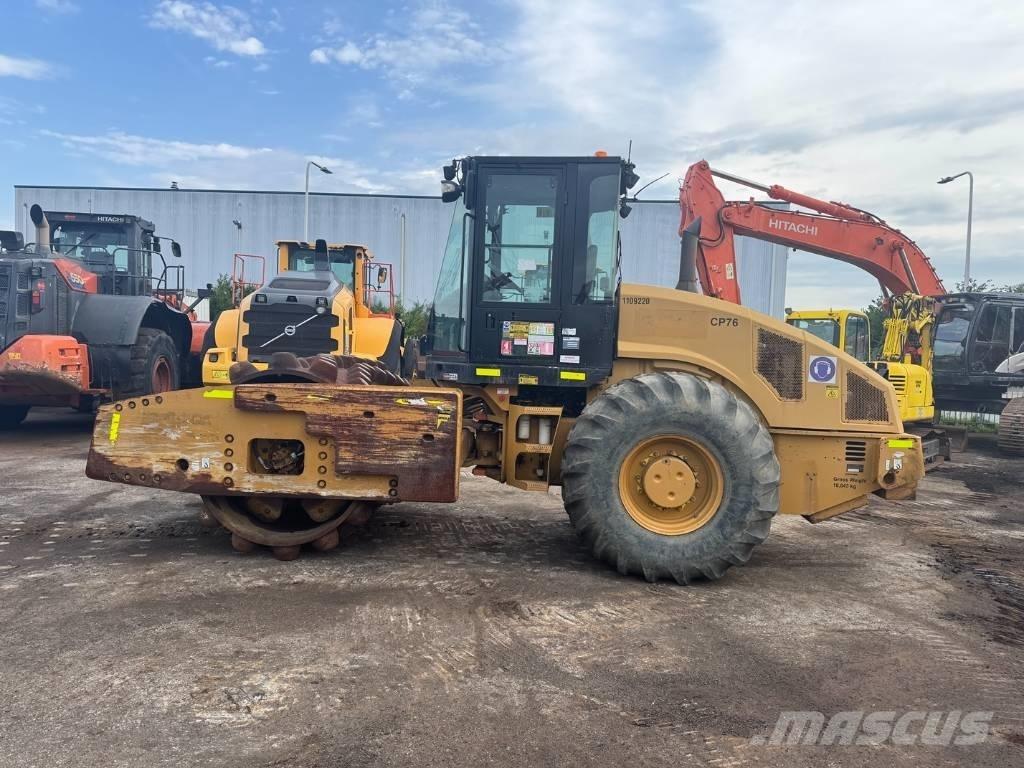 CAT CP 76 单轮压路机
