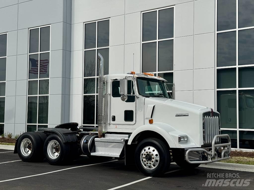 Kenworth T800 牵引车