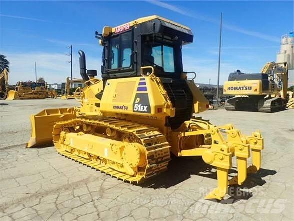 Komatsu D51EXi-24 履带式推土机