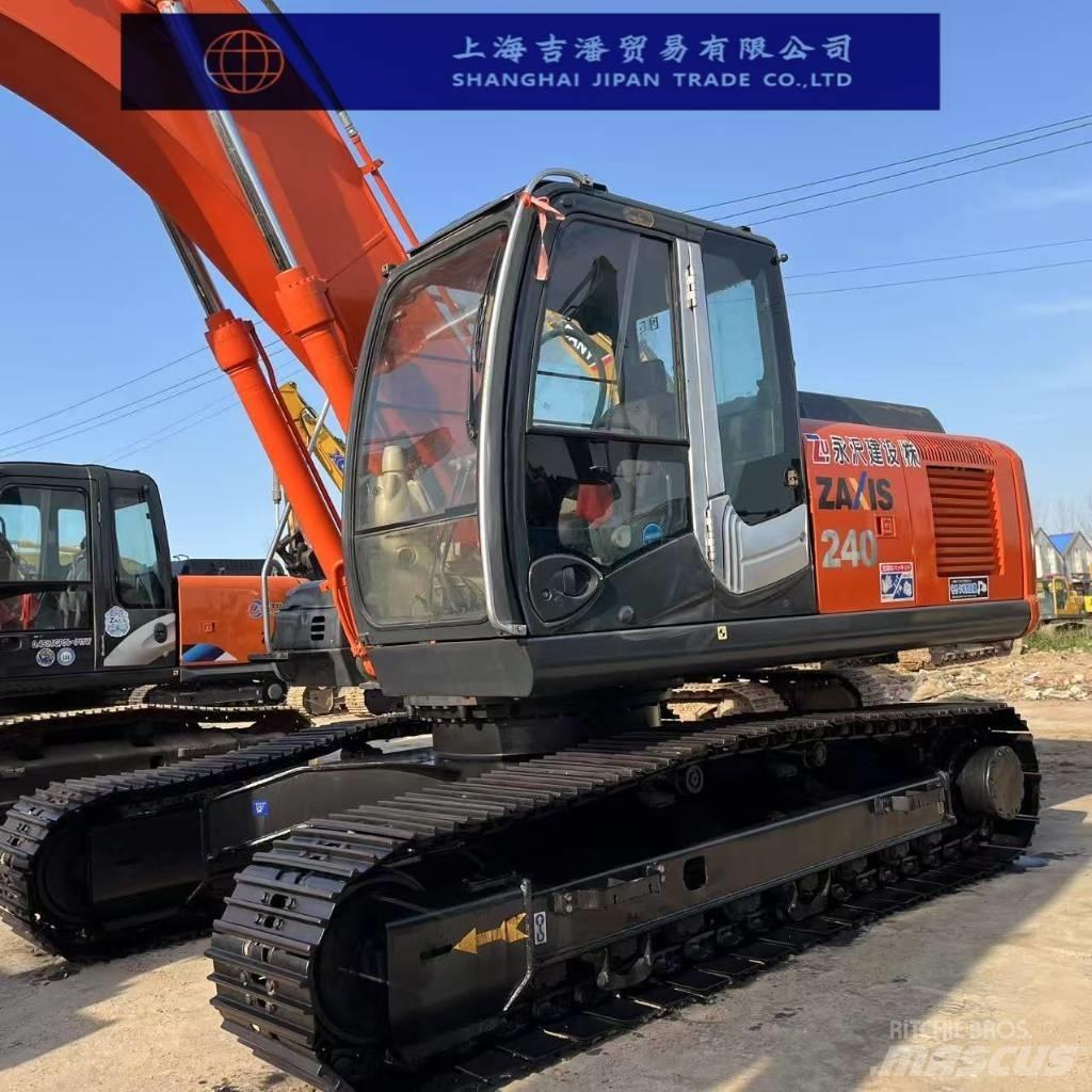 Hitachi ZX 240 履带挖掘机
