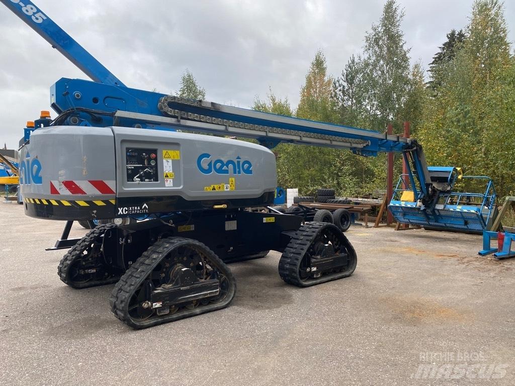 Genie S 65 xc TRAX 曲臂高空工作平台
