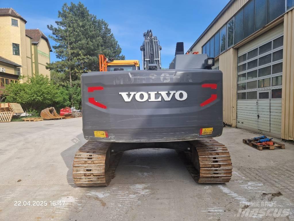 Volvo EC220EL 履带挖掘机