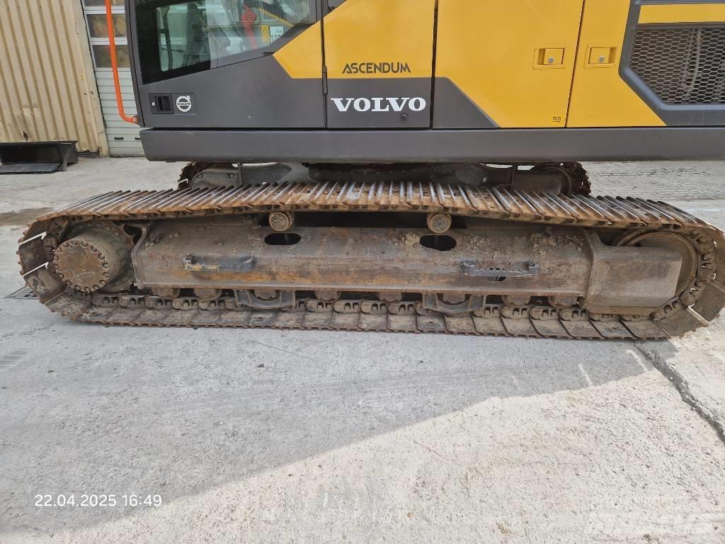 Volvo EC220EL 履带挖掘机