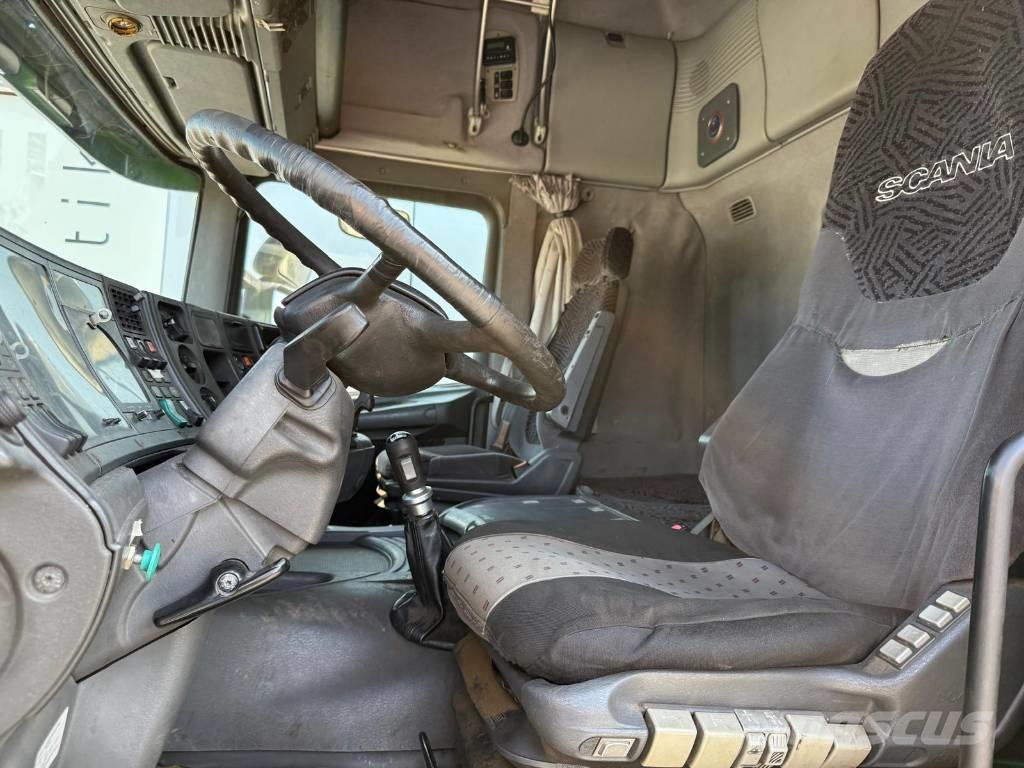 Scania 144 460 牵引车