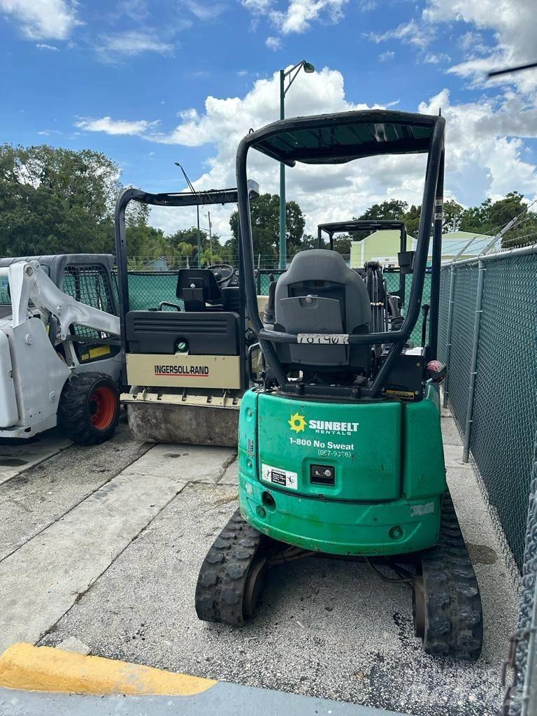 John Deere 17G 小型挖掘机