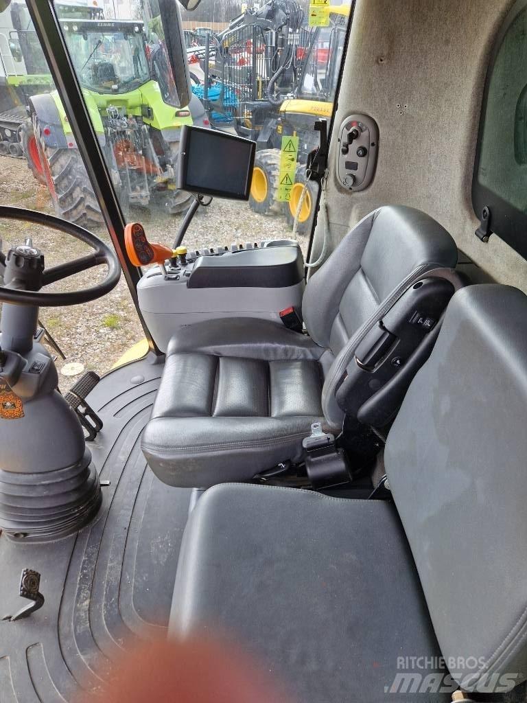 New Holland CX 8070 联合收割机