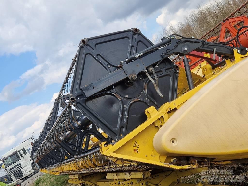 New Holland CX 8070 联合收割机