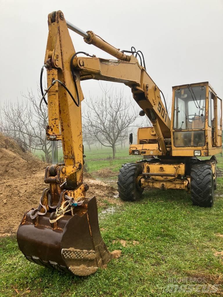 Liebherr A 901 C 轮式挖掘机