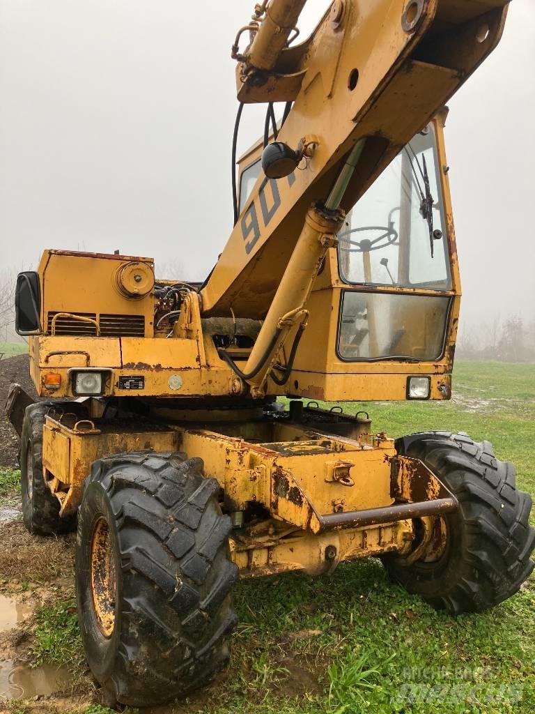 Liebherr A 901 C 轮式挖掘机