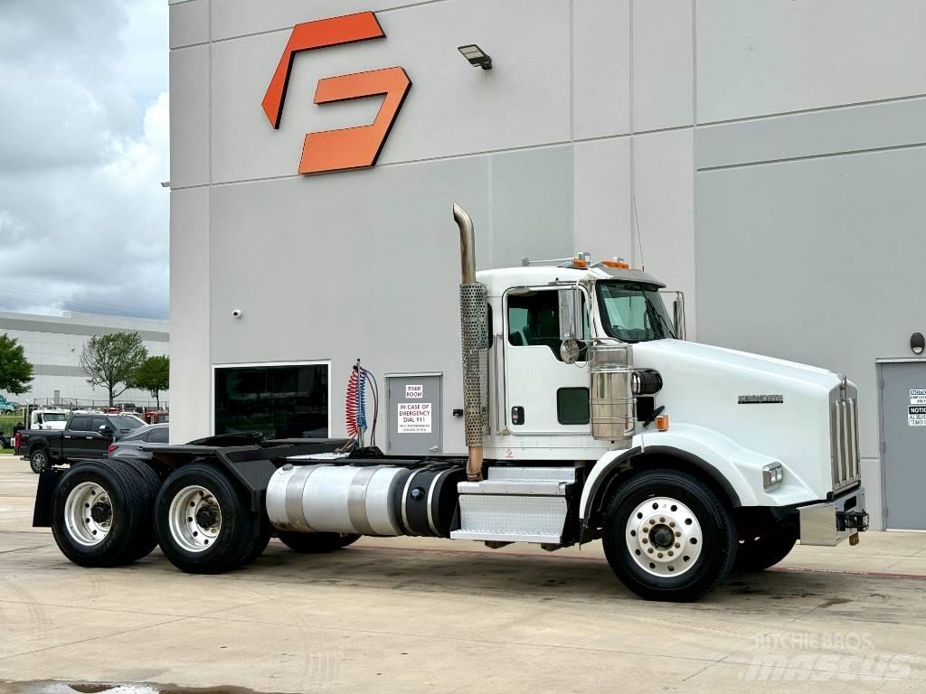 Kenworth T 800 牵引车
