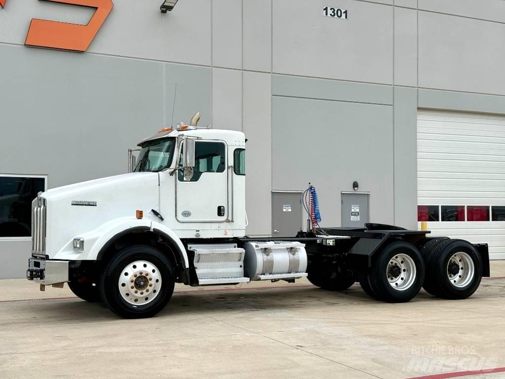 Kenworth T 800 牵引车