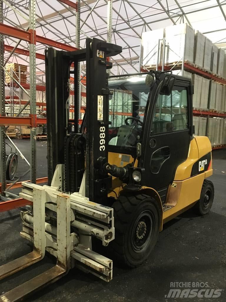 CAT DP 50 N 柴油叉车
