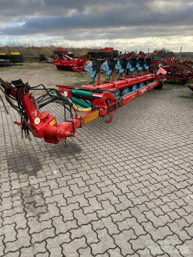 Kverneland PB100 双向犁