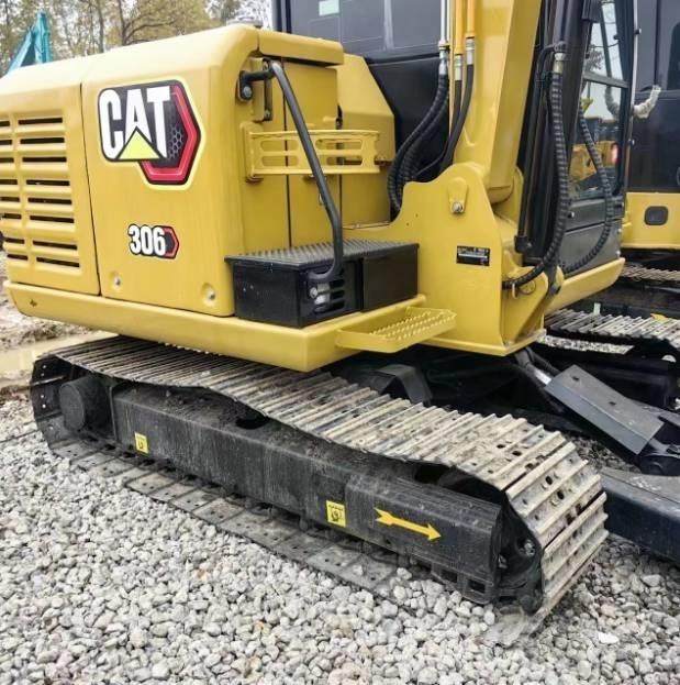 CAT 306E2 小型挖掘机